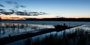 Les vagues au crépuscule