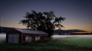 Grange embrumée - Misty barn